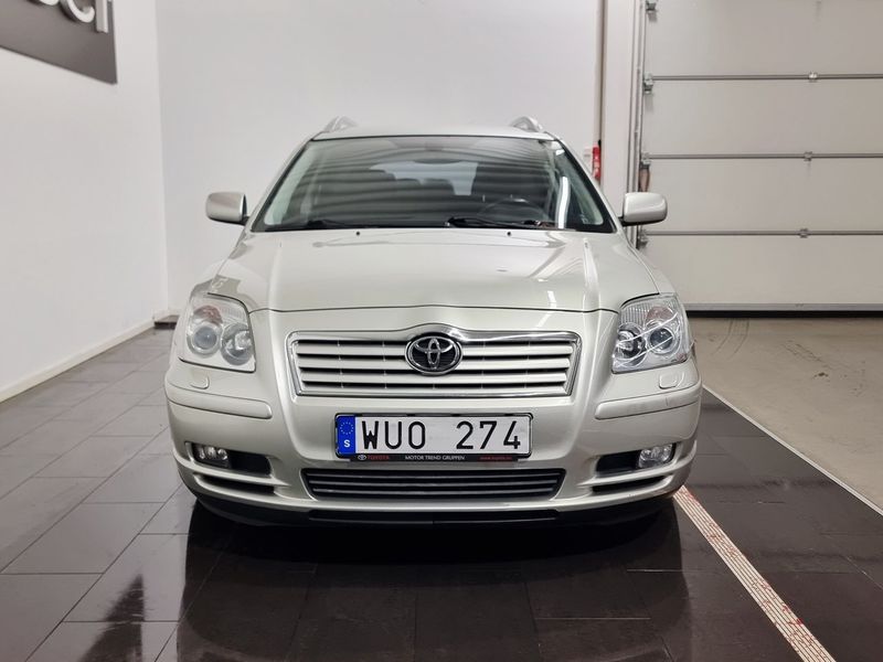 Toyota Avensis bild 3