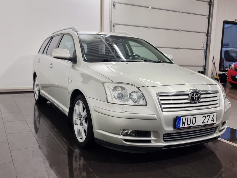 Toyota Avensis bild 4