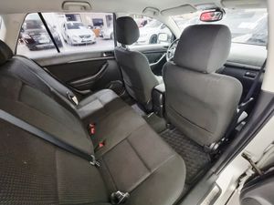 Toyota Avensis bild 22