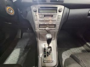 Toyota Avensis bild 13