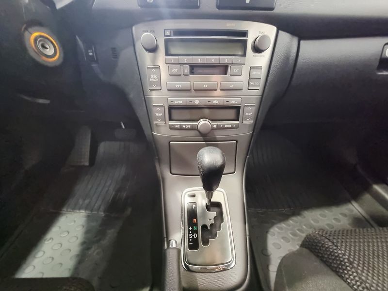 Toyota Avensis bild 13