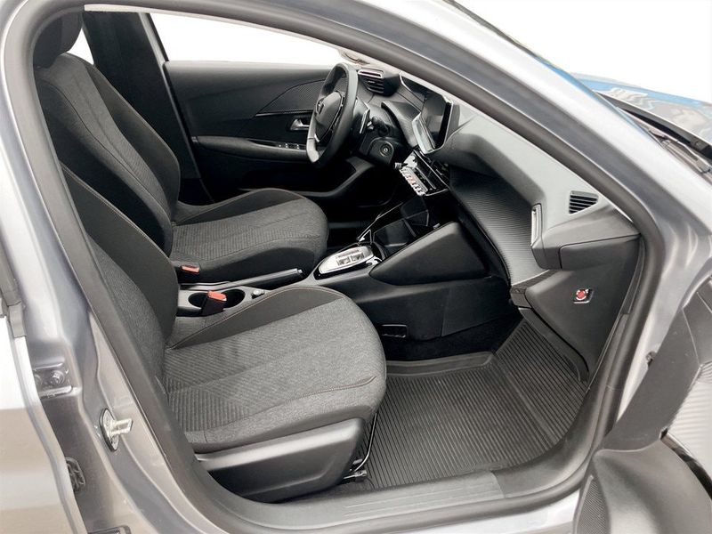 Peugeot 208 bild 11