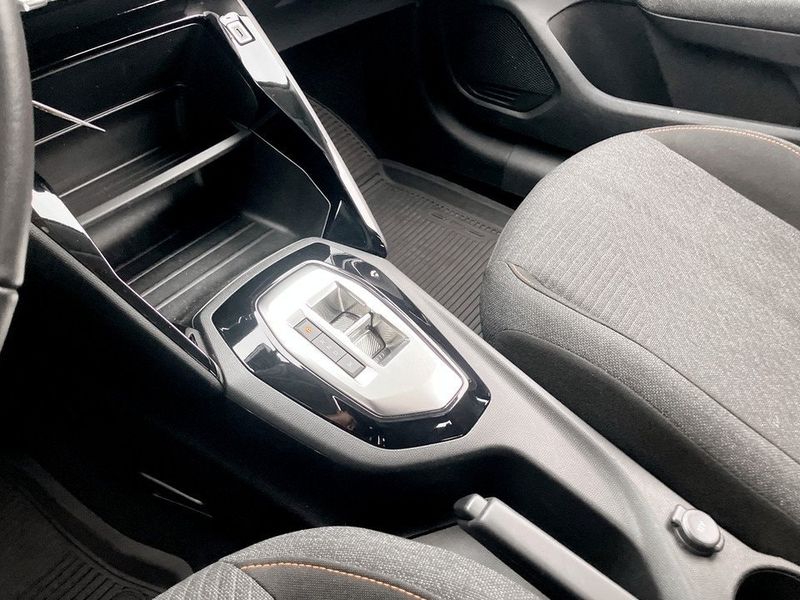 Peugeot 208 bild 10