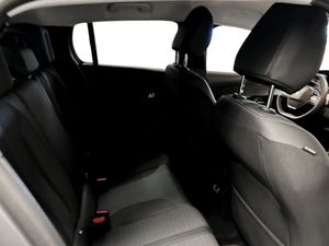 Peugeot 208 bild 12