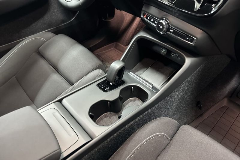 Volvo EX40 bild 21
