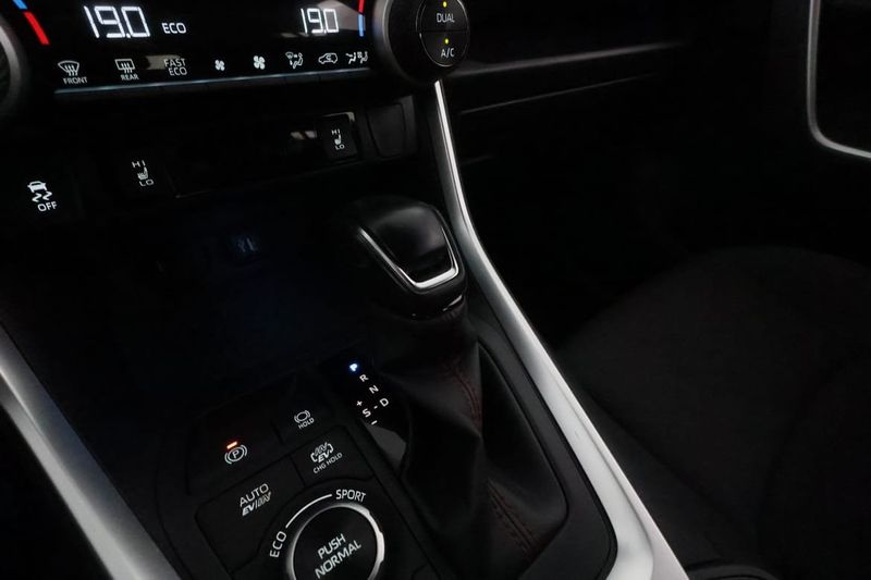 Toyota RAV4 bild 22