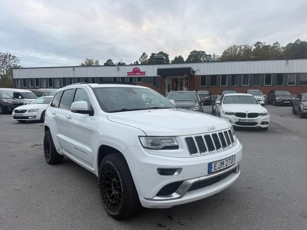 Jeep Grand Cherokee 3.0 V6 CRD 4WD 250hk Summit Navi Panorama Nybesiktigad - 2015