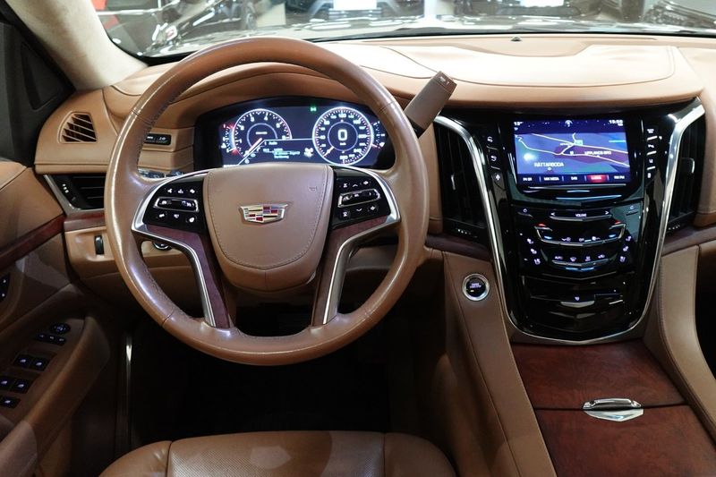 Cadillac ESCALADE bild 7
