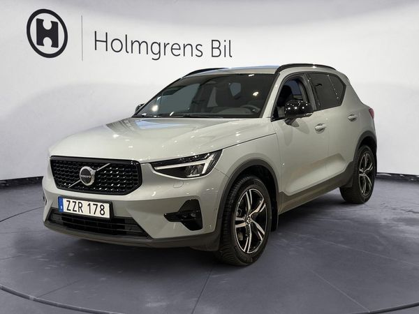 Volvo XC40 B3 Dark Plus Drag 360 Kamera Värmare Nav | Ränta 1,99% - 2024