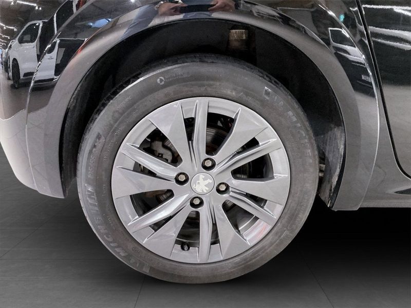 Peugeot e-208 bild 13
