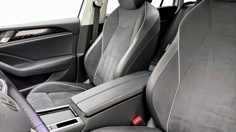 Volkswagen Passat bild 8