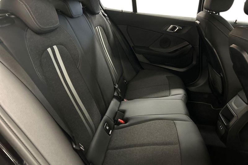 BMW 118 bild 7