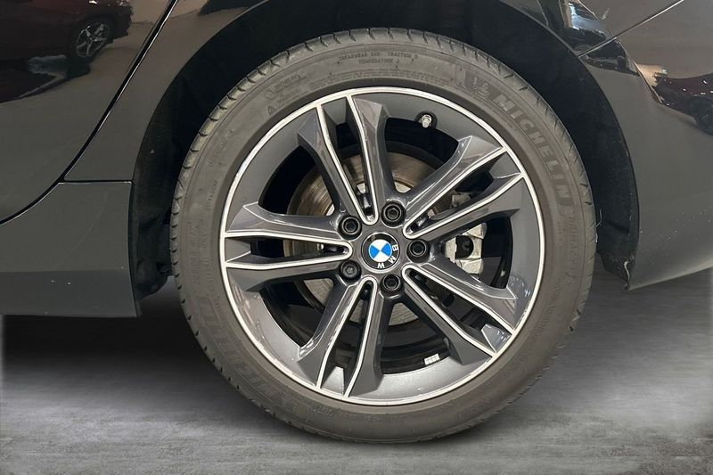 BMW 118 bild 14