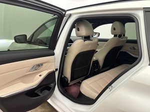 BMW 330 bild 15