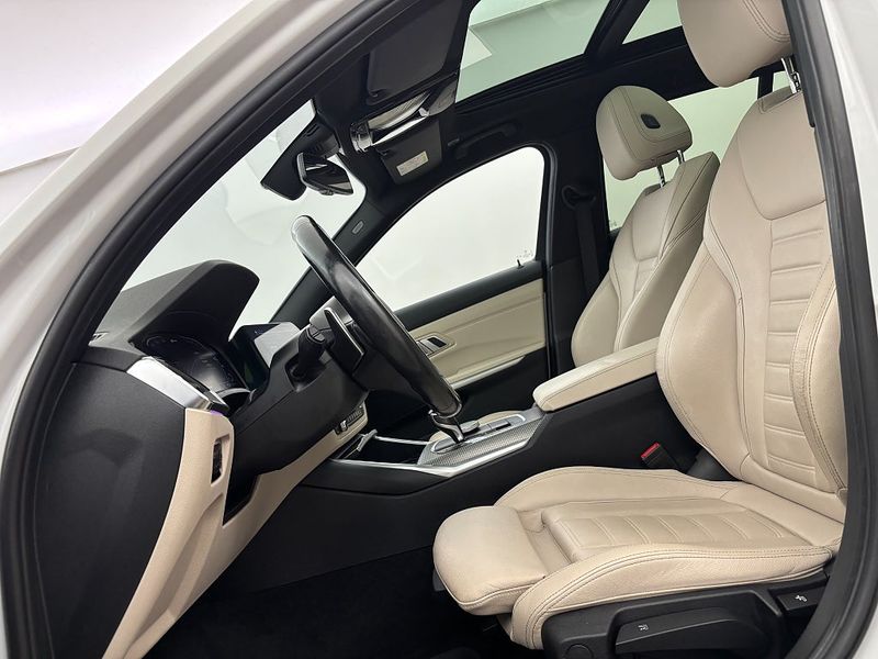 BMW 330 bild 14
