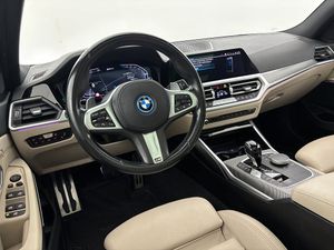 BMW 330 bild 17