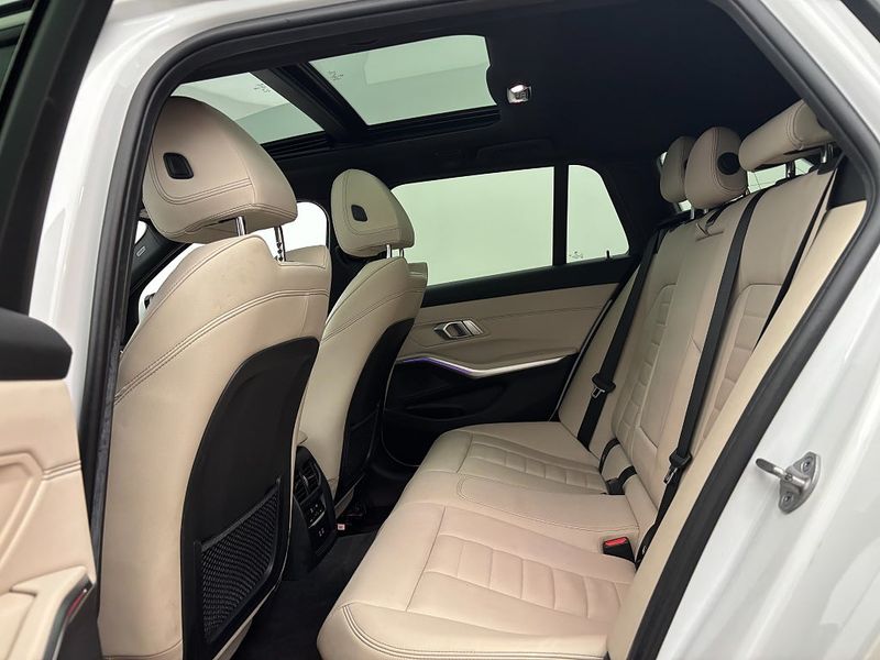BMW 330 bild 12