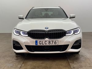 BMW 330 bild 9