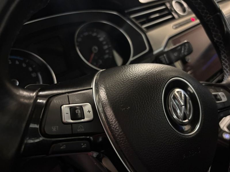 Volkswagen Passat bild 21