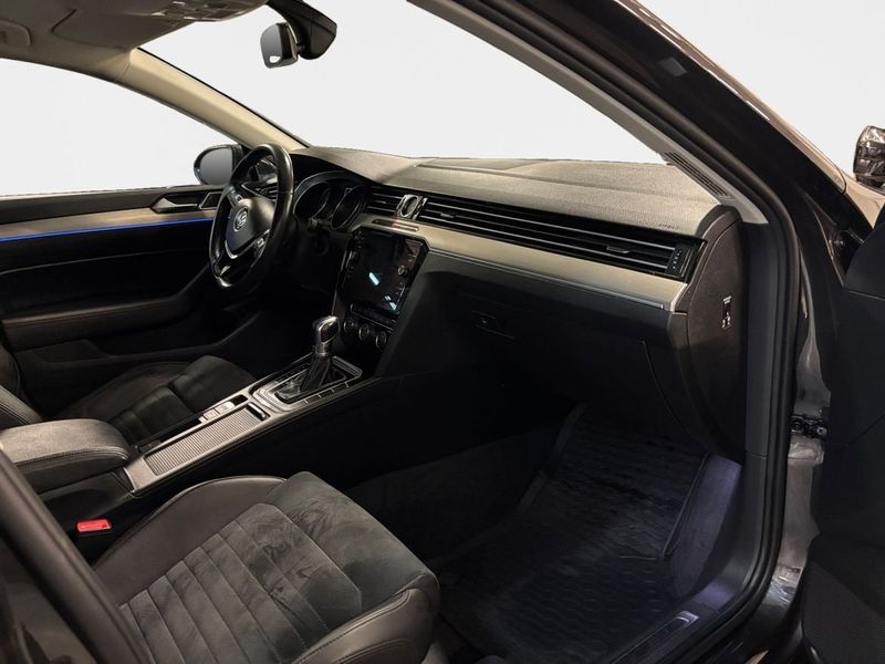 Volkswagen Passat bild 14