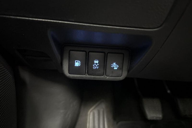 Toyota Avensis bild 19
