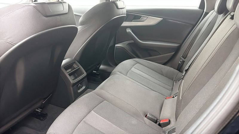Audi A4 bild 12