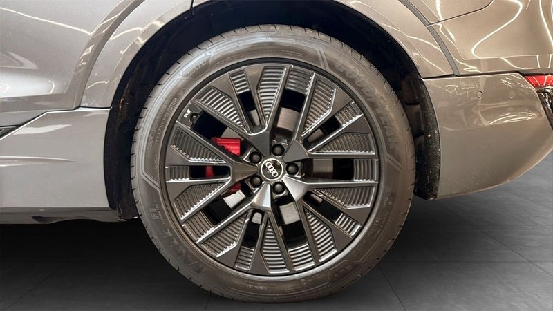 Audi Q8 e-tron bild 7