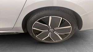 Volkswagen Passat bild 6
