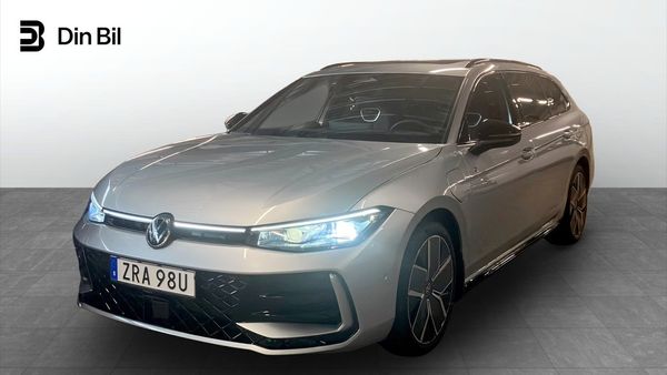 Volkswagen Passat 1.5 TSI eHybrid 272HK DSG R-Line / Pano & Drag - 2026