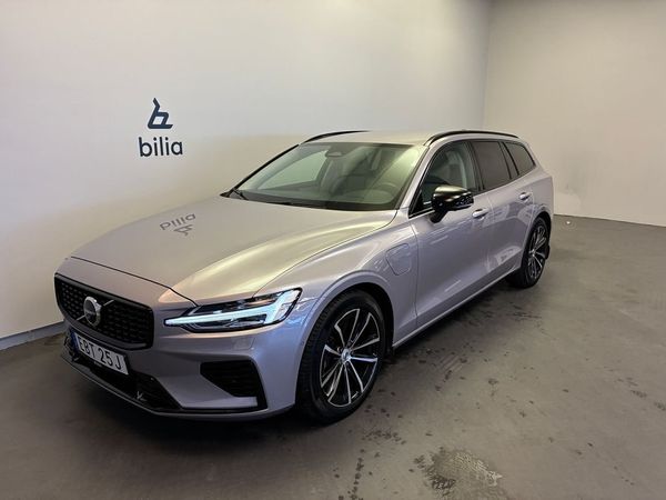 Volvo V60 T6 Plus Dark Nordic Edition / Dragkrok / Keyless / 360 - 2026