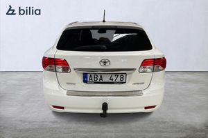 Toyota Avensis bild 5