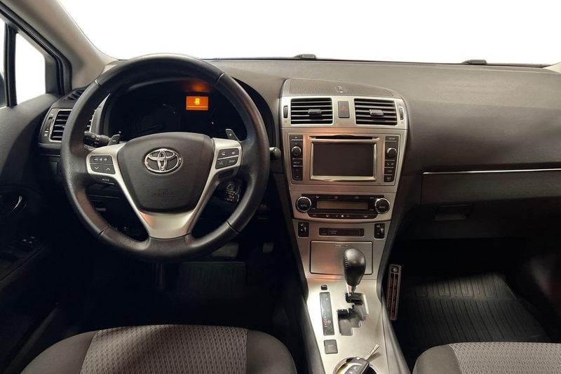 Toyota Avensis bild 10