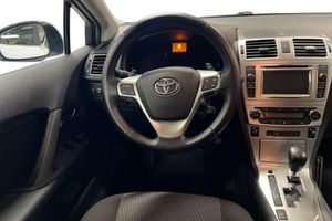 Toyota Avensis bild 11