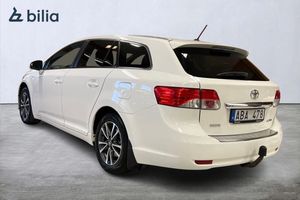 Toyota Avensis bild 2