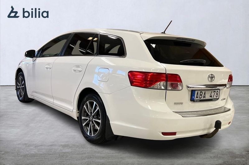 Toyota Avensis bild 2