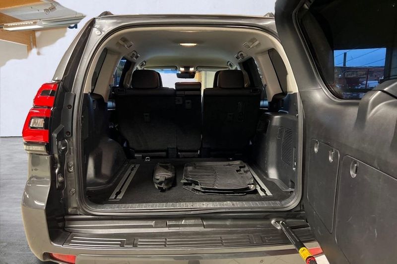 Toyota Land Cruiser bild 12