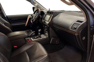 Toyota Land Cruiser bild 7