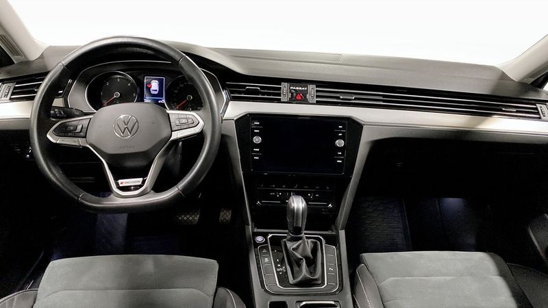 Volkswagen Passat bild 10