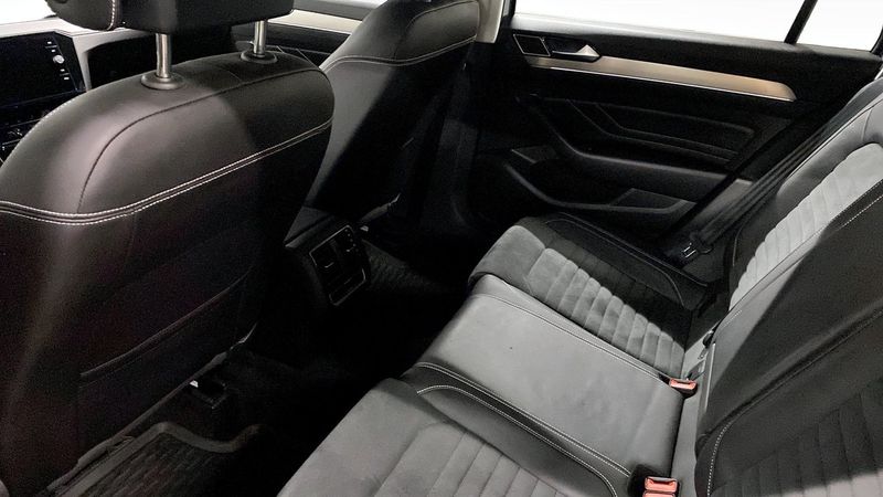 Volkswagen Passat bild 11