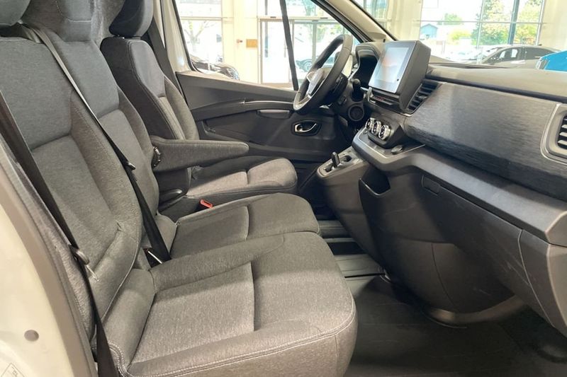 Renault Trafic bild 11