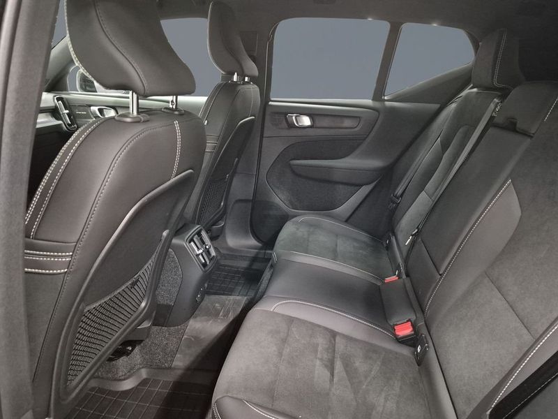 Volvo EX40 bild 8
