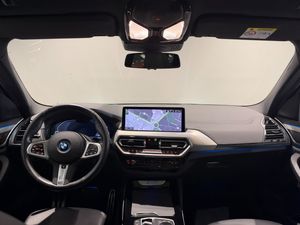 BMW iX3 bild 13