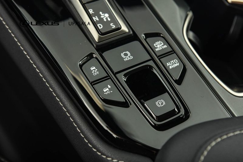 Lexus NX bild 16