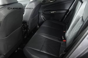 Lexus NX bild 7
