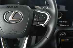 Lexus NX bild 14