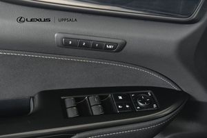 Lexus NX bild 11