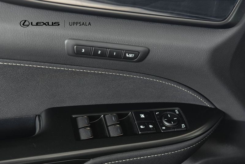 Lexus NX bild 11