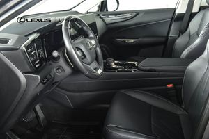 Lexus NX bild 6