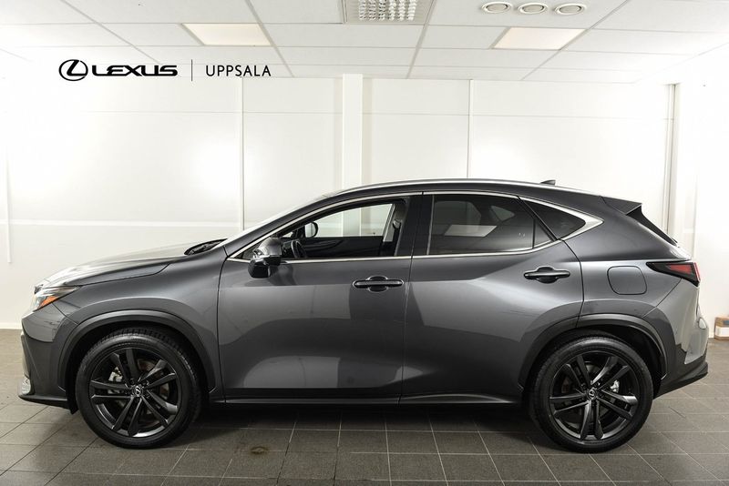 Lexus NX bild 2