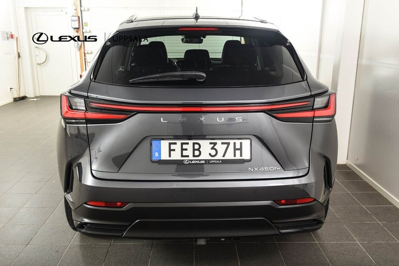 Lexus NX bild 4